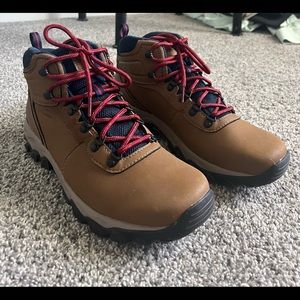 Columbia waterproof hiking boots